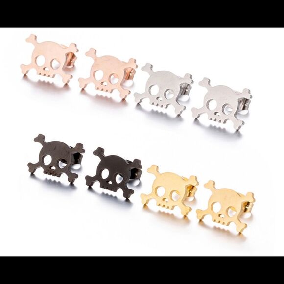 Pirate Skull Fashion Stud Earrings GOLD Tone - Picture 4 of 4